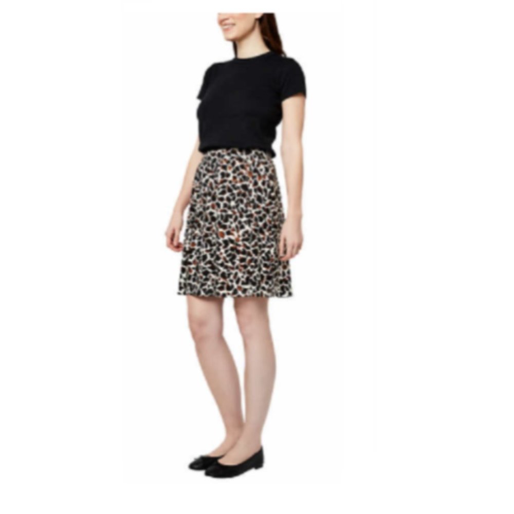 NWT Leota Women's Wrinkle Free Elastic Pull On Skirt Giraffe Print Size S C569